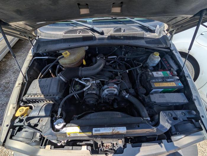 2007 jeep liberty sport-4wd with 128939 miles for sale near elk-river, minnesota 52bbbb7d11264b40932de8900b371897.jpg