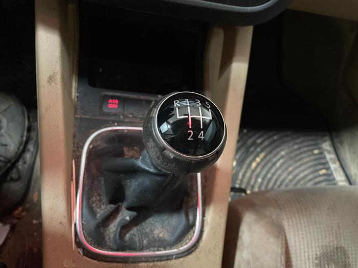 2008 volkswagen jetta s with 176520 miles for sale near elk-river, minnesota 52e3435db6b14eb8a4585e207081970a.jpg