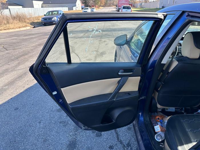 2012 mazda mazda3 i-touring-5-door with 207181 miles for sale near elk-river, minnesota 531f80575f22403f9edb4b7f30564b9f.jpeg