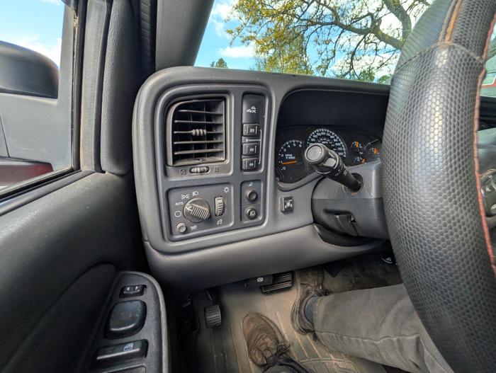 2005 chevrolet silverado-2500hd work-truck-crew-cab-short-bed-4wd with 743212 miles for sale near elk-river, minnesota 534894a0be3d4406955add72713be353.jpg