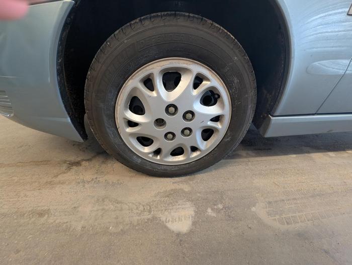 2003 saturn l-series-sedan l200 with 107850 miles for sale near elk-river, minnesota 53569d76a6374b86b946df3205a0ebdc.jpg