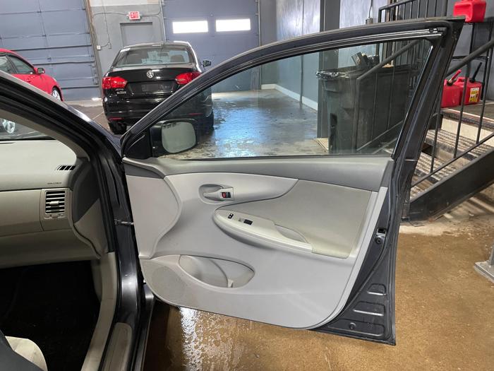2009 toyota corolla le with 123409 miles for sale near elk-river, minnesota 536613ae59d84e719e23547777de8cfa.jpg