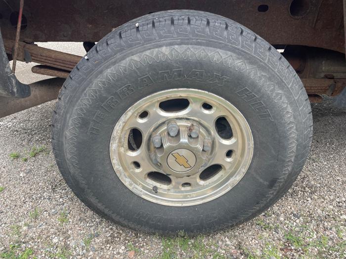 2003 chevrolet silverado-2500hd crew-cab-short-bed-4wd with 283018 miles for sale near elk-river, minnesota 53c8bc0b34a142fd8205afbb29a2be06.jpeg