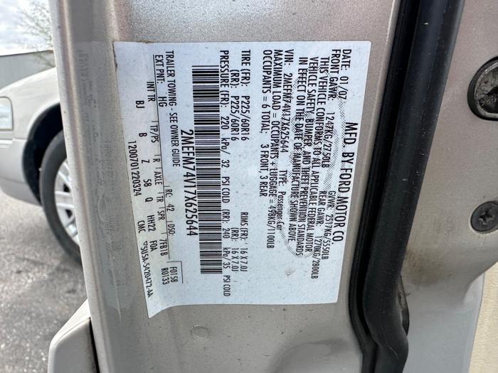 2007 mercury grand-marquis gs for sale near elk-river, minnesota 5404954c3901493289bfa3ac5ca1a51e.jpeg
