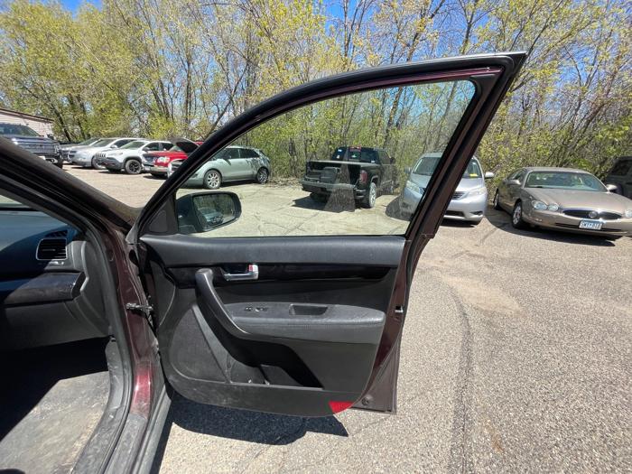 2014 kia sorento lx-2wd with 163445 miles for sale near brainerd, minnesota 5410b8c42cfc4a158690485e712bb951.jpeg