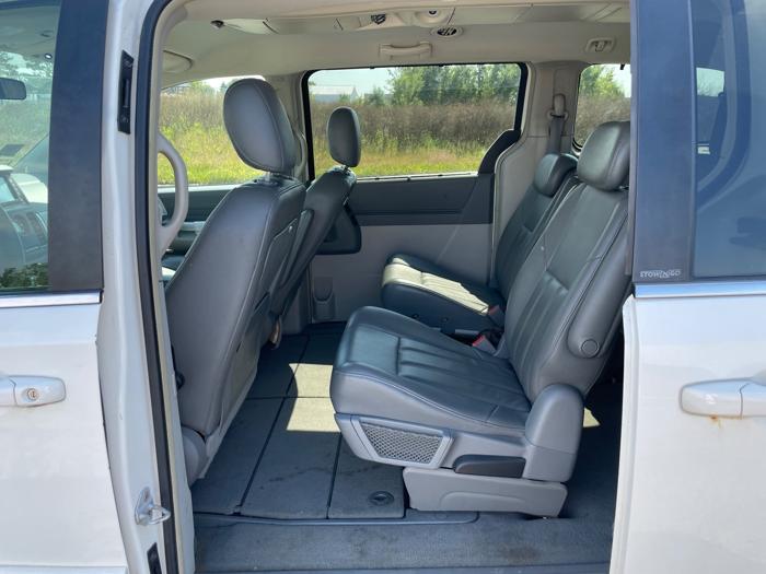 2008 chrysler town-&-country touring with 227233 miles for sale near elk-river, minnesota 5416d73d937b417ca1e651d81854f70e.jpeg