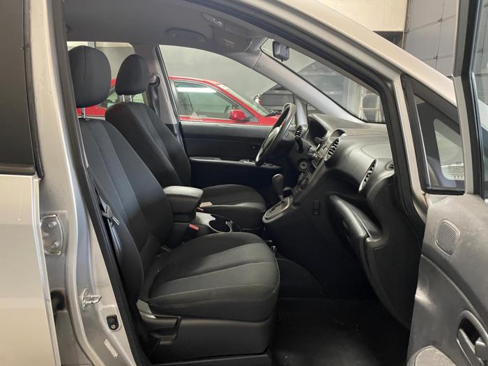 2009 Kia Rondo