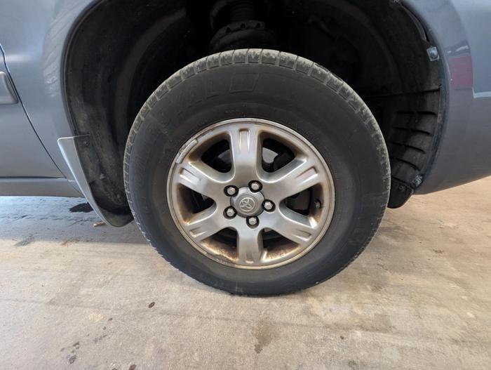 2007 toyota highlander limited-v6-4wd with 179422 miles for sale near elk-river, minnesota 544d64d7037d4e2099cbd35294385b21.jpg