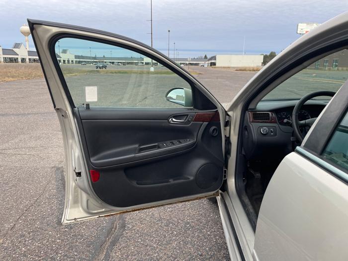 2011 chevrolet impala lt with 145652 miles for sale near north-branch, minnesota 54895bdeb643460f91d23fcc857e13c6.jpeg