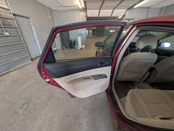 2005 toyota prius 4-door-liftback with 272841 miles for sale near elk-river, minnesota 548e85188d9444c488e2e86ed77633a6.jpg
