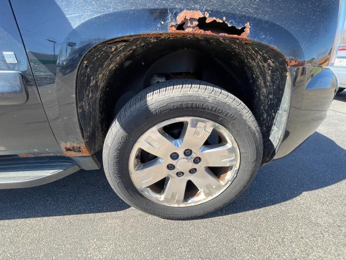 2007 gmc yukon-xl sle-1-1-2-ton-4wd with 258851 miles for sale near burnsville, minnesota 54c6b8853ede4afe93fcdb303d066658.jpeg