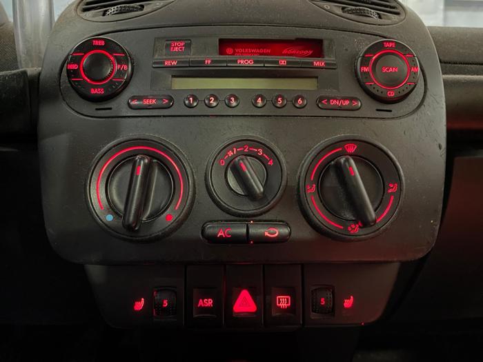 2002 Volkswagen Beetle