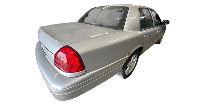 2006 ford crown-victoria lx with 165269 miles for sale near elk-river, minnesota 5508df81e6eb41d793a95b353b42eb72.png