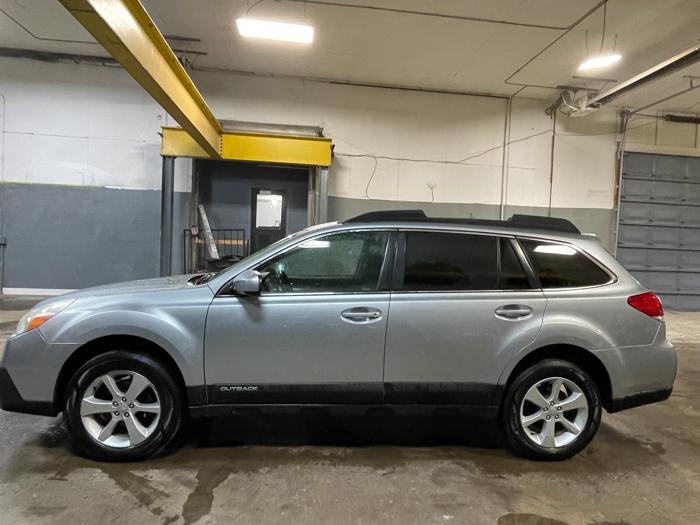 2013 subaru outback premium with 173412 miles for sale near elk-river, minnesota 553d44435f5a462d8f2f34b6df1854cb.jpg