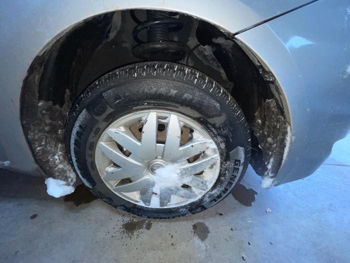 2006 toyota sienna le-7-passenger with 313437 miles for sale near elk-river, minnesota 554a14da2df3424e995f52910251bbf4.jpeg