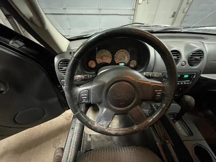 2004 jeep liberty sport-4wd with 104085 miles for sale near elk-river, minnesota 554a31b7aa0e485d80cd23e8defe63f4.jpeg