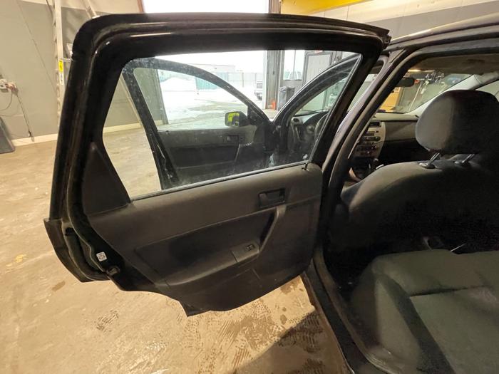 2009 ford focus se-sedan with 174309 miles for sale near elk-river, minnesota 556d90d0c8214d0994d1e2cdcce4ce3e.jpeg