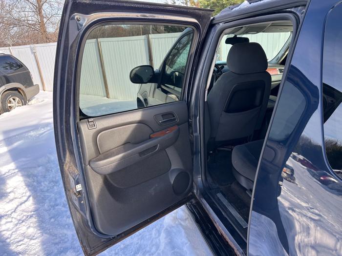 2008 gmc yukon-xl sle with 240937 miles for sale near elk-river, minnesota 5586d64e23434be091946db33e255d6f.jpeg