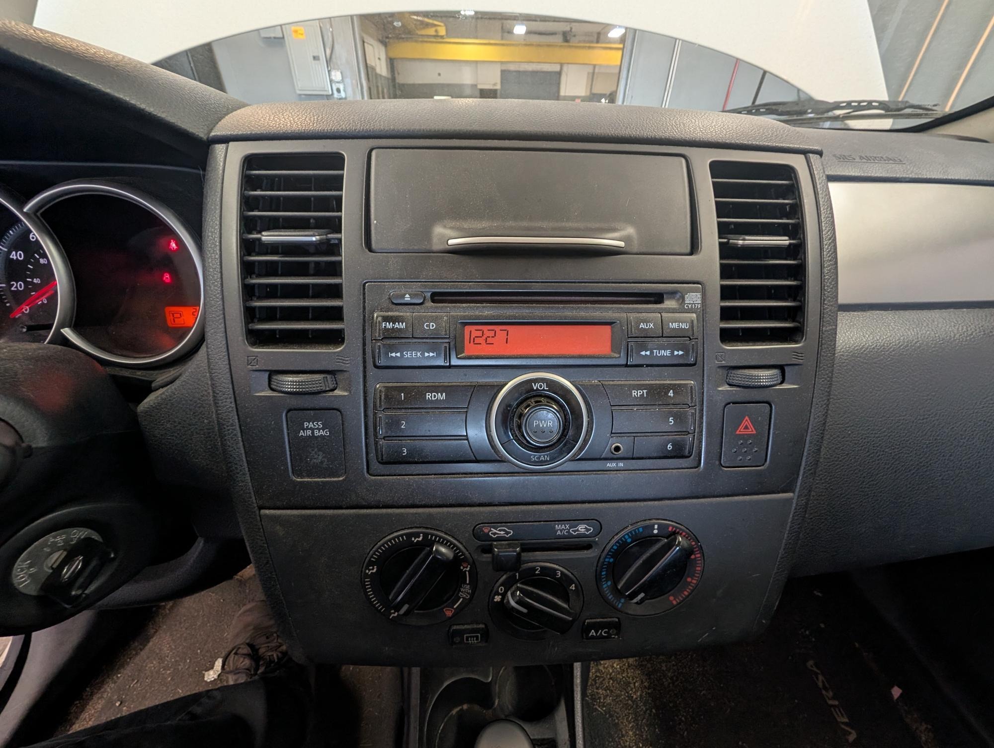 2012 nissan versa 1.8-sl-hatchback with 235732 miles for sale near elk-river, minnesota 5590865f7afd4bd5842e936cfe0e08a1.jpg