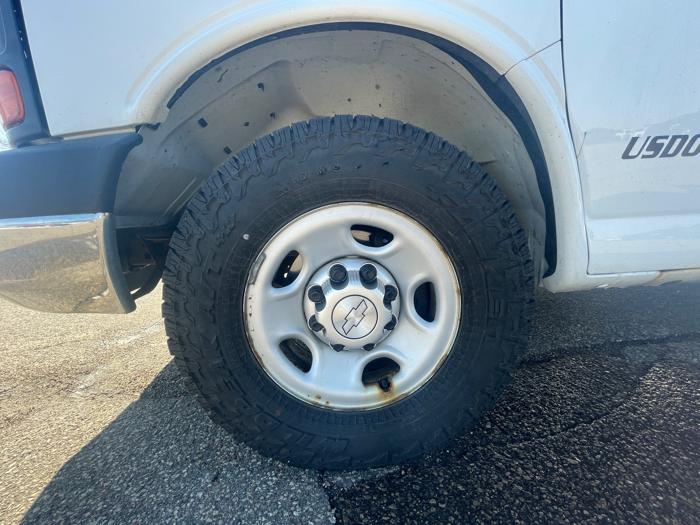 2015 chevrolet express 3500-cargo-extended with 232035 miles for sale near fridley, minnesota 55940357277b4824a90bfc70f7001040.jpeg