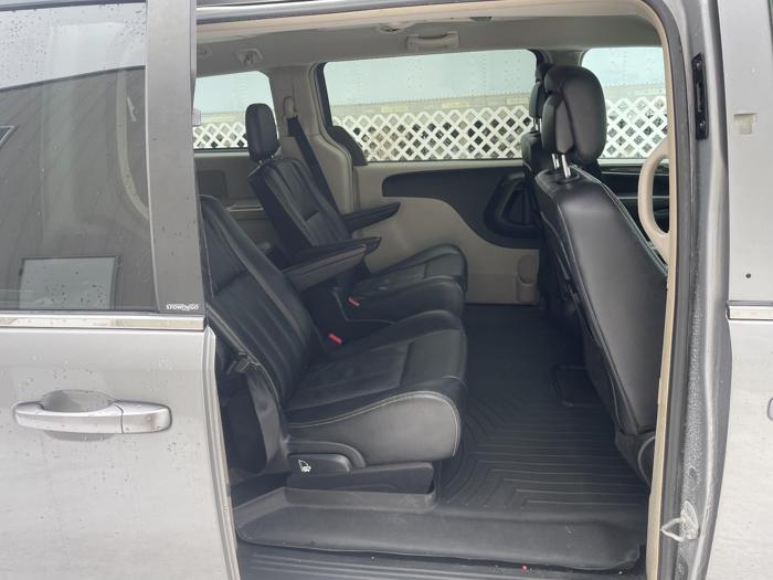 2013 chrysler town-and-country touring with 146210 miles for sale near elk-river, minnesota 55d7a65e62bf4ad2bb74fa266760f9d3.jpg