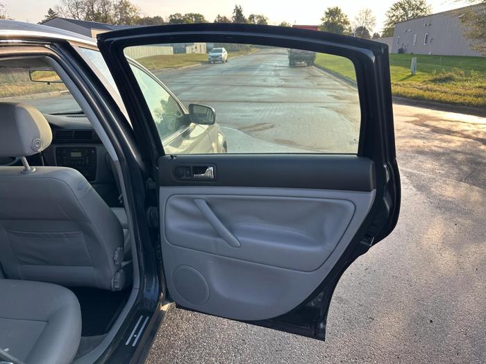 2002 volkswagen passat gls with 114468 miles for sale near elk-river, minnesota 55f3d3eae0284b9382e9dcc30fbaf264.jpg