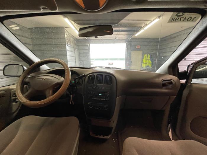 2003 chrysler voyager lx with 147148 miles for sale near elk-river, minnesota 5639b7af6f204108aa197130630ea563.jpeg