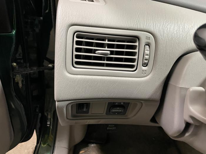 2002 toyota prius 4-door-sedan with 94255 miles for sale near elk-river, minnesota 563d6415a1ca435b806511cd92c6813a.jpeg