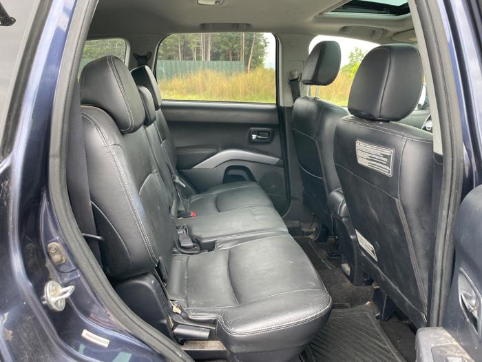 2008 mitsubishi outlander xls-4wd with 222706 miles for sale near elk-river, minnesota 5649501fbc884522a4b60e360764551c.jpeg