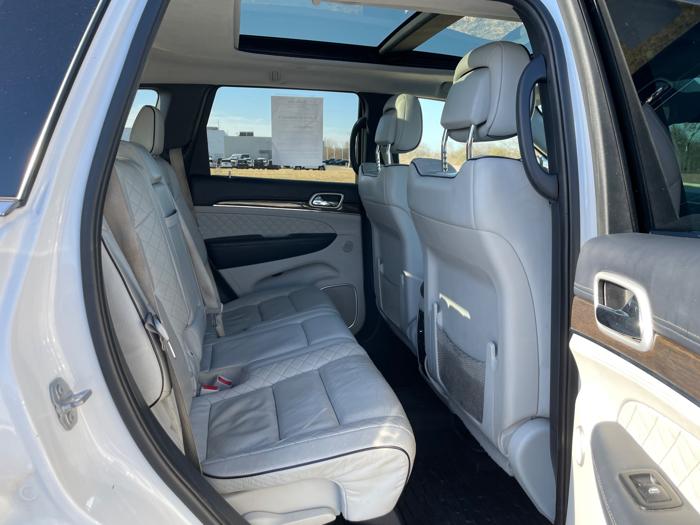 2018 jeep grand-cherokee summit-4wd with 160031 miles for sale near rochester, minnesota 56a92e0ebae04098a28f7dfdf783b46a.jpeg