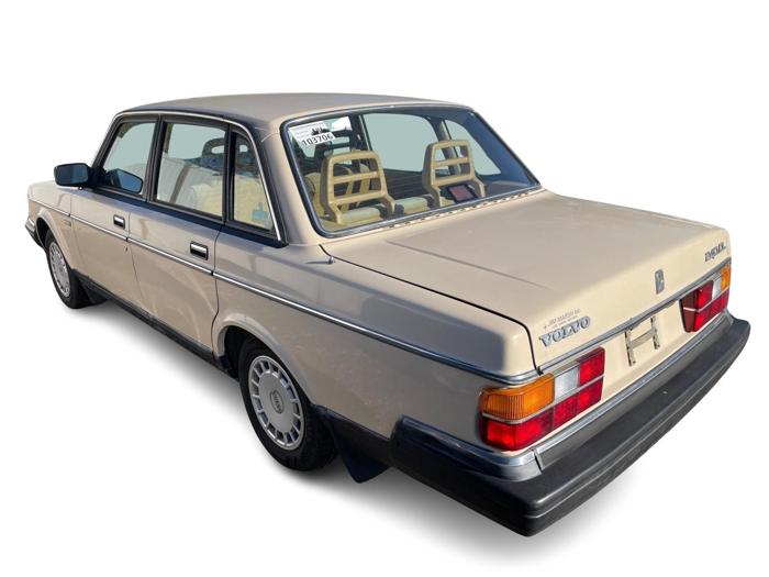 1989 volvo 240 dl with 98289 miles for sale near elk-river, minnesota 5744748b821a4dd199caa8675b9e54a6.jpg