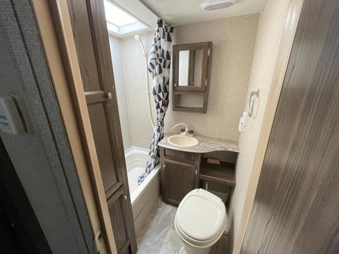 2018 FOREST RIVER Coachmen Apex