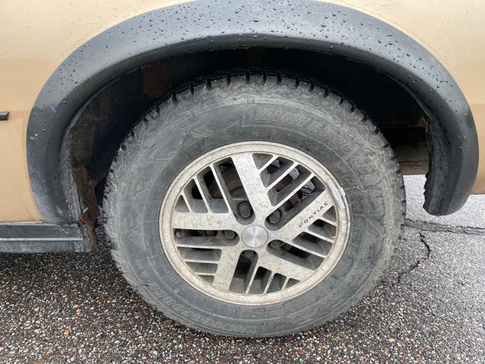 1986 pontiac sunbird gt with 145298 miles for sale near elk-river, minnesota 575ee2a41c9448678a4463d76792e4e9.jpeg