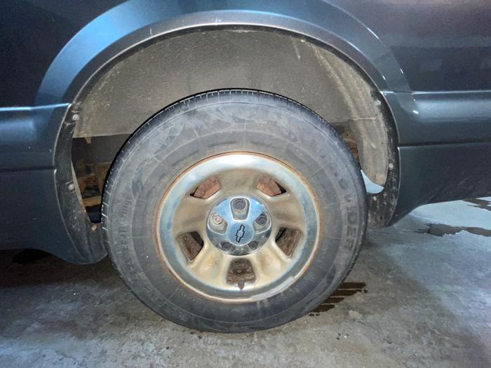 1999 chevrolet astro awd with 120964 miles for sale near elk-river, minnesota 5790f6153a9a4649af76890016888130.jpeg