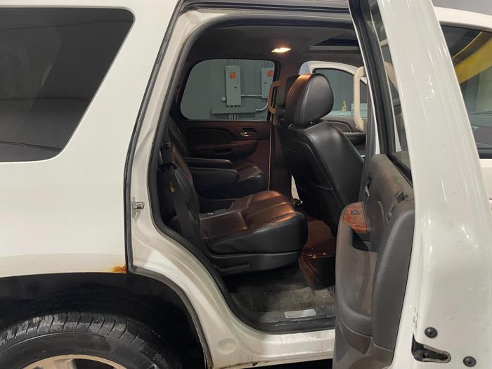 2007 chevrolet tahoe ls-4wd with 236154 miles for sale near elk-river, minnesota 5791d89a2a4a4d2e8e6d12c79de0d12f.jpg