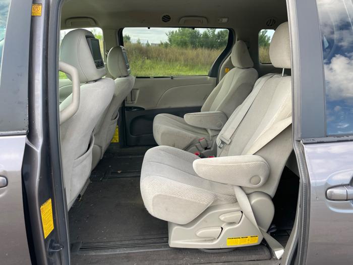 2011 toyota sienna le-8-pass-v6 with 190349 miles for sale near elk-river, minnesota 57a0974909914888b8dac74551144ff8.jpeg