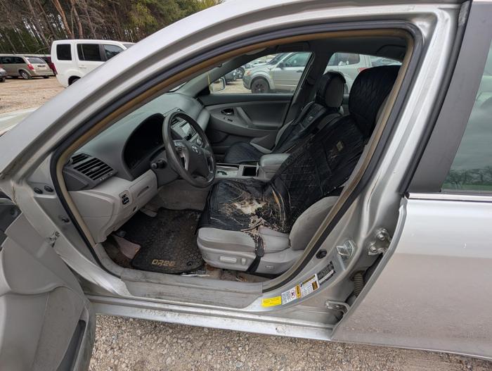 2010 toyota camry le-6-spd-at with 117426 miles for sale near elk-river, minnesota 57a9119533734c49980b8047e743ab52.jpg