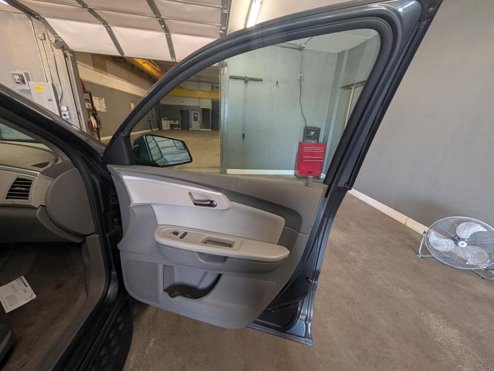 2011 chevrolet traverse lt-awd with 201771 miles for sale near elk-river, minnesota 57daea8535c04a5cb3e95a21dd21d280.jpg