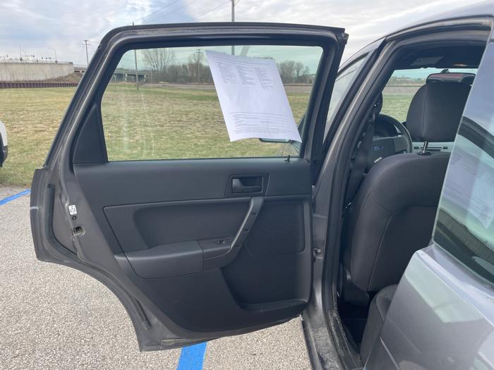 2011 ford focus se-sedan with 129978 miles for sale near rochester, minnesota 58190ad8636040b98f99ecd9b49bb69c.jpeg