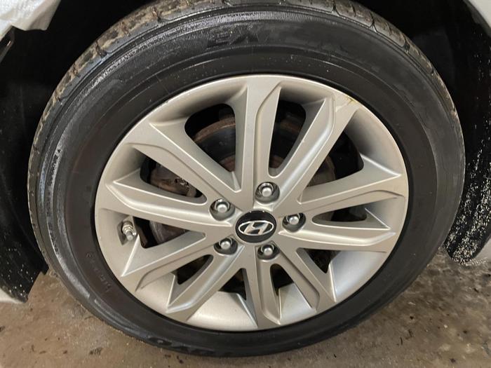 2015 hyundai elantra se with 174671 miles for sale near elk-river, minnesota 5835dedf0cdc470f995bb846a6d9646d.jpg