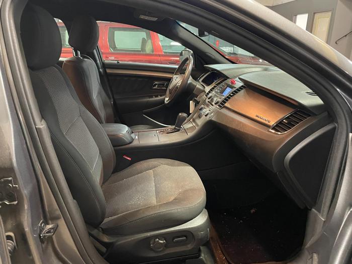 2014 Ford Taurus