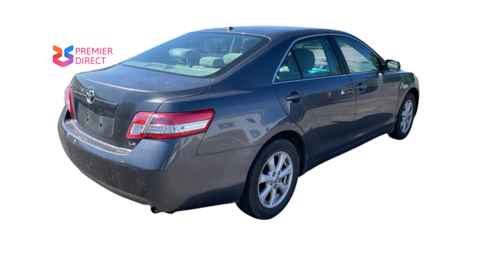 2011 toyota camry base-6-spd-at with 264570 miles for sale near shakopee, minnesota 58615b3fc4a24ad0bf6f49d18cc44d62.png