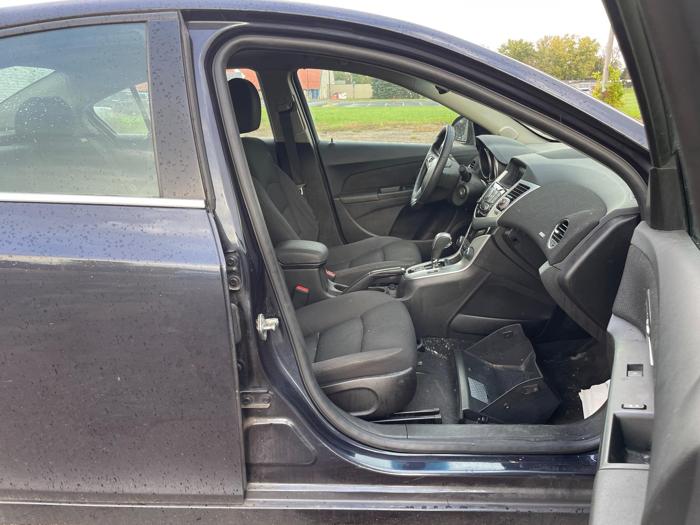 2016 chevrolet cruze-limited 1lt-auto with 151883 miles for sale near hastings, minnesota 5865f40067864622bcb31ad1257e6550.jpeg