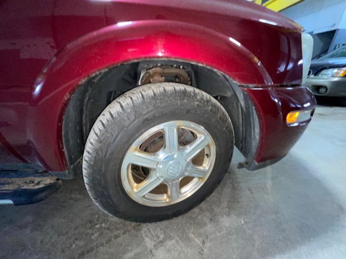 2006 buick rainier cxl-awd with 218269 miles for sale near elk-river, minnesota 586d509bf85f4ba0885d6c5f1744f11e.jpeg