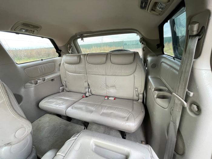 2007 toyota sienna xle-fwd with 212907 miles for sale near elk-river, minnesota 586fbc88be0e4ee491980d59fcd416ac.jpeg