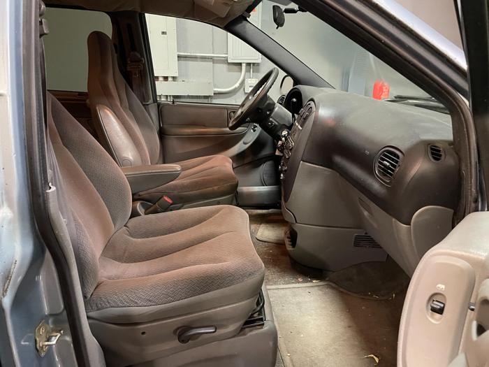 2004 Dodge Caravan
