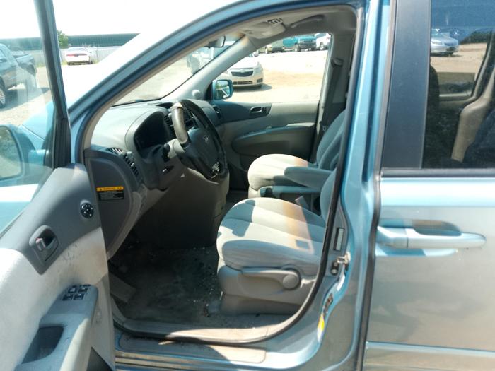 2006 kia sedona with 205890 miles for sale near elk-river, minnesota 5882429df54943dca5f38048c235815d.jpg