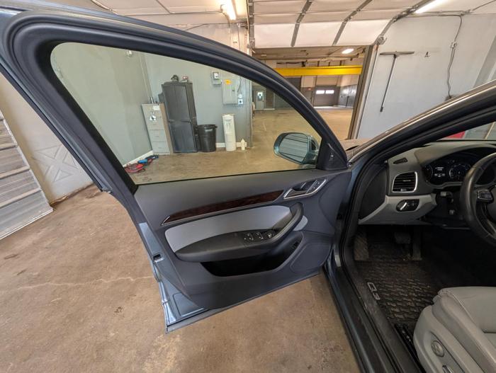 2016 audi q3 2.0t-quattro-premium-plus with 30275 miles for sale near elk-river, minnesota 58a9181cd77747b9a797bf4031a7fb17.jpg