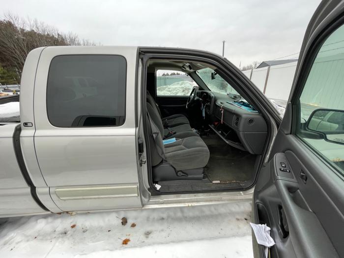 2004 chevrolet silverado-1500 ext.-cab-short-bed-4wd with 157564 miles for sale near elk-river, minnesota 58a9c95425c442e6b2fa64678fab353c.jpeg