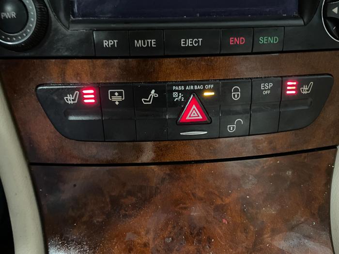 2005 mercedes-benz e-class 4-matic with 206326 miles for sale near elk-river, minnesota 58af82ea0fb041b0b281e7652afaee11.jpg